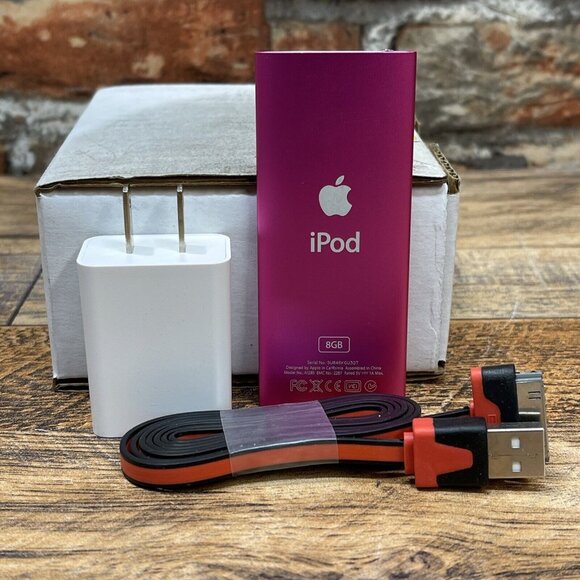 Apple iPod nano 4th Generation Purple 8GB Model:A1285 W/ Bundle Cable & Adapter - Picture 2 of 5